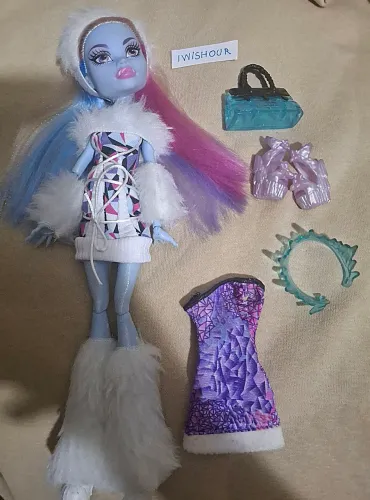 abbey scaris custom da básica monster high