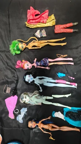 LOTE sucata Monster high e acessórios