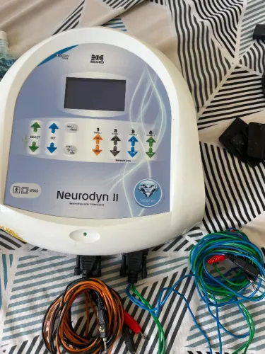 Neurodyn II IBRAMED - Eletroestimulador TENS/FES/Corrente Russa - 4 Canais