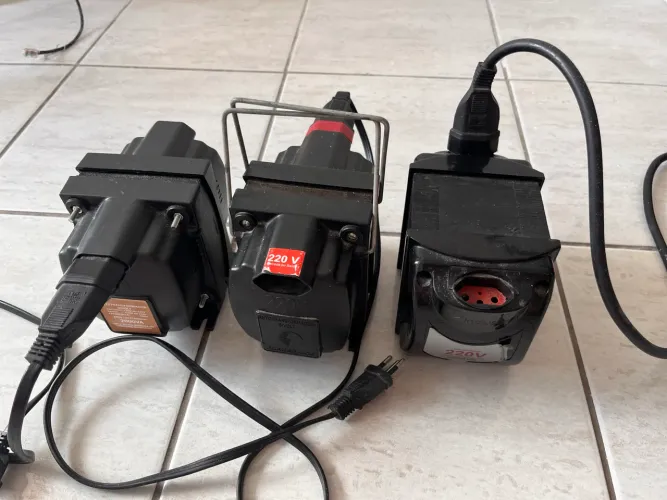 Auto transformador Bivolt 2000VA