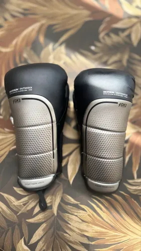 Luva de Muay Thai 