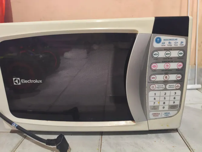 Microondas Eletrolux 20L