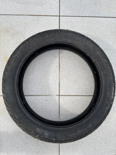 Pneu Xmax 120/70-15 MICHELIN 