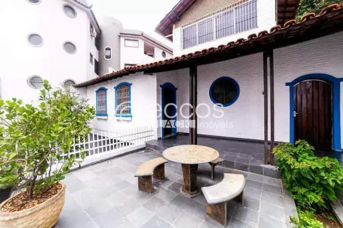 Casa à venda, 5 quartos, 6 vagas, São Lucas - Belo Horizonte/MG