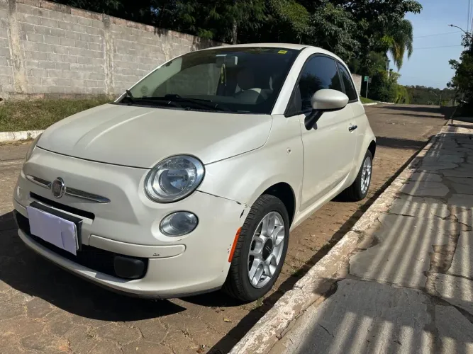 Fiat 500 Cult 1.4 Flex 8V EVO Dualogic 2013