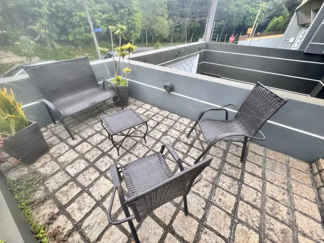 CONJUNTO PARA ÁREA EXTERNA - 3 POLTRONAS + MESA