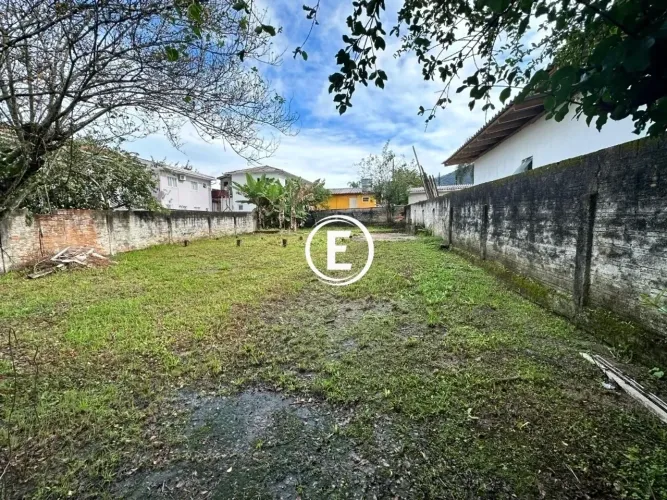 Terreno plano à venda no bairro São Sebastião - Palhoça