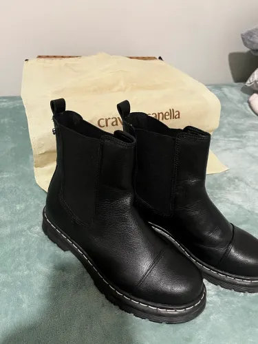 Bota de couro Cravo&Canela