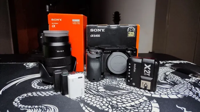 Sony A6400 + 18-105F4 G