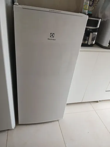 freezer electrolux vertical inverter 162 litros fei19