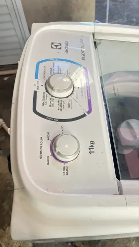 Máquina de Lavar Electrolux 11kg Branca Essential