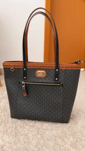 Bolsa Vitor Hugo