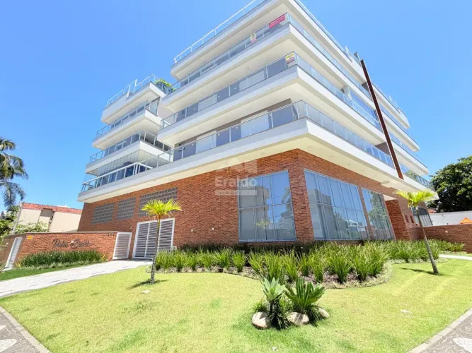 Apartamento à venda em Caiobá, Matinhos: 3 suítes, 145m²