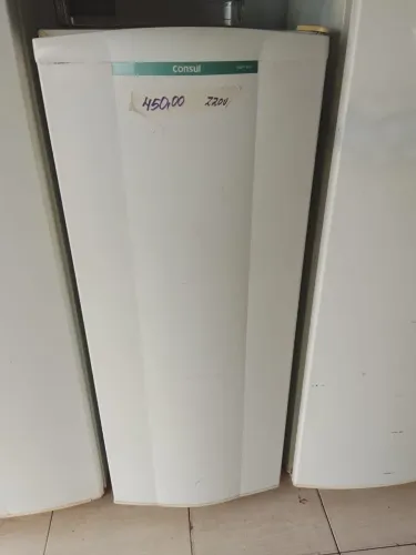 Vendo geladeira 220v Entrego. Uberlândia