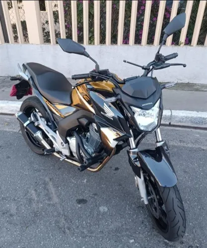 Vendo moto logo ?leia a descrição