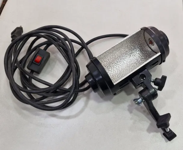 Iluminador Vídeo Light Halogena 0300/500 Watts