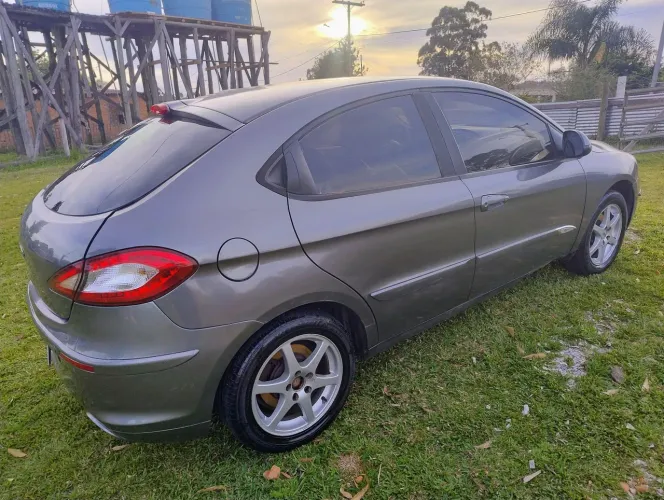 Chery Cielo 1.6 16V 119cv 5P 2011