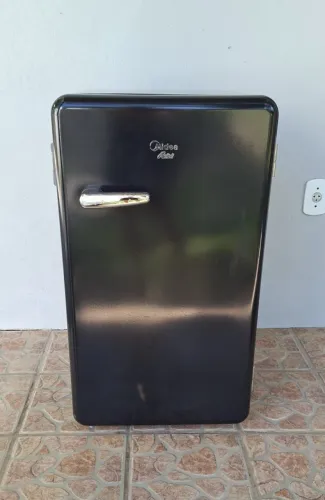 Frigobar Midea Retrô 95L 220V | Pouco Uso | A++