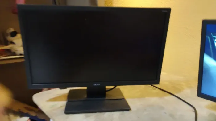 Monitor Acer 21.5" Full HD (HDMI/VGA) - [COM DEFEITO]