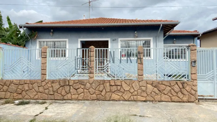 Imperdível! Casa à venda em Campinas-SP, Parque Jambeiro: 3 quartos, 1 suíte, 5 vagas de g