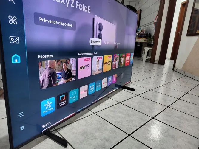 Tv smart 4K 65" Samsung com IA Alexa bluetooth
