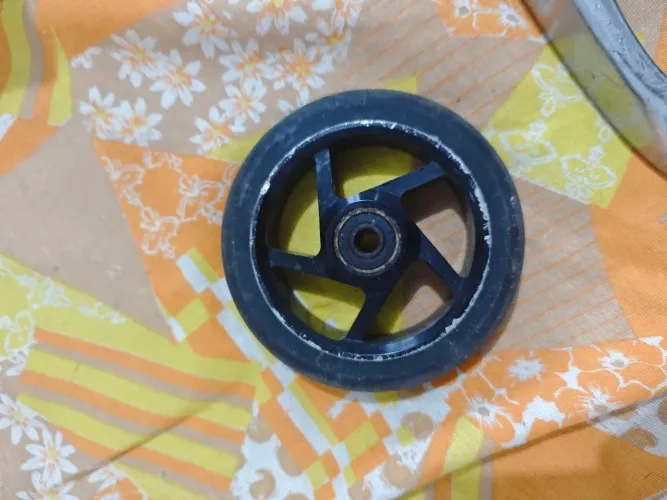 Roda patinete dom patinetes