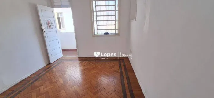 Apartamento a venda, sala, 2quartos, cozinha, área de serviço. R$240.000,00 - Vila Isabel/