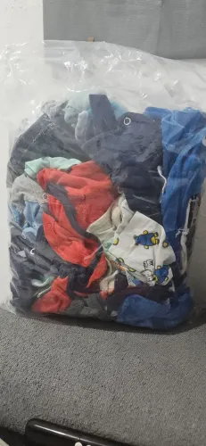 Lote de roupa de bebê