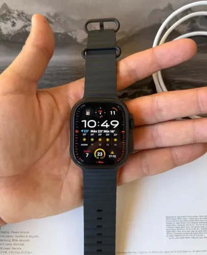 Apple Watch Ultra 3 + Apple Care contra danos acidentais Black titanium + Ocean band preta