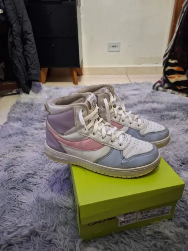 Tênis feminino Colorido Cano Alto