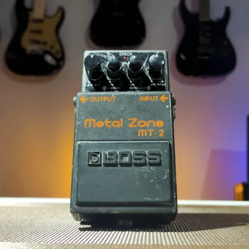 Pedal Distorção Boss MT2 Distortion Metal Zone - Usado