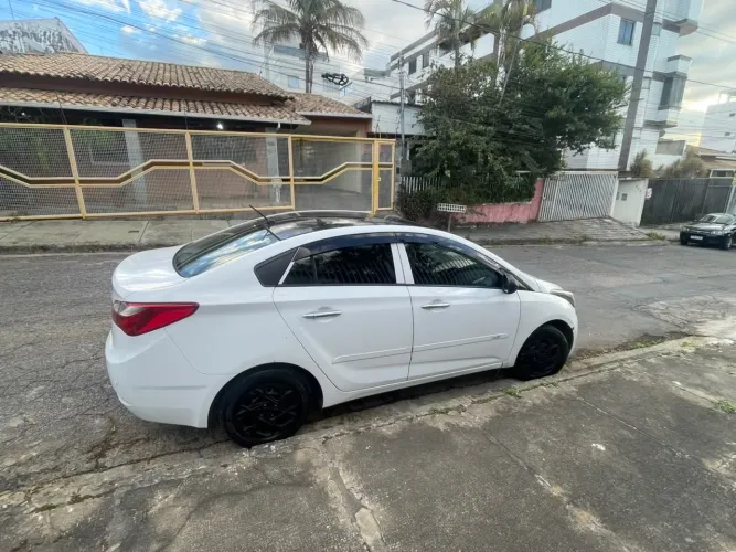 Hyundai HB20S C.plus/c.style 1.6 Flex 16V Mec.4p 2014