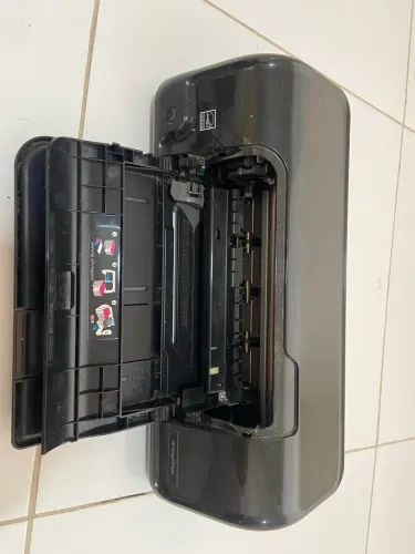 Impressora HP DeskJet 2050 - Multifuncional