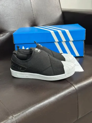 Tenis Adidas slip on