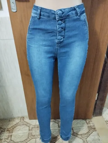 Vendo duas calças jeans feminina Tam 44 com Lycra