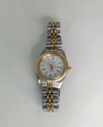 Relógio Mondaine Riviera bicolor quartz anos 90