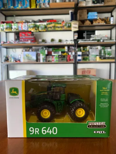 Miniatura trator John deere 9R 640 1/64