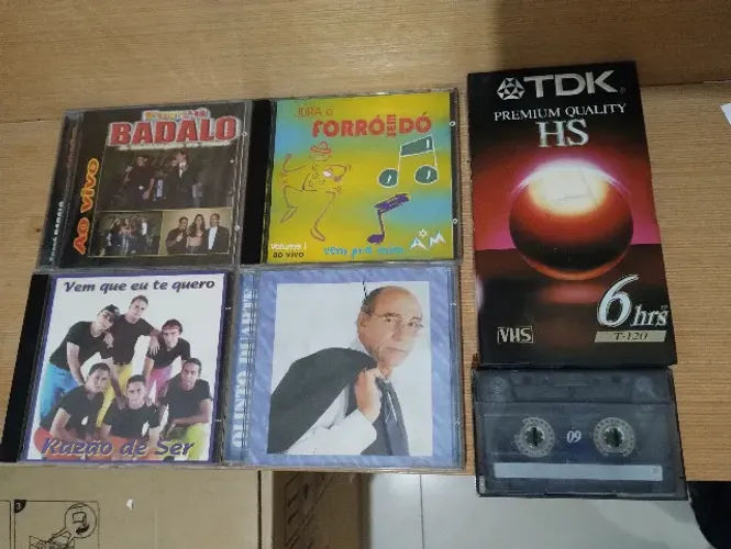 Cds Fitas K7 Fitas VHS