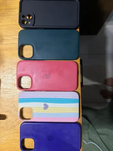 5 Capinhas de iPhone 13 por 50,00