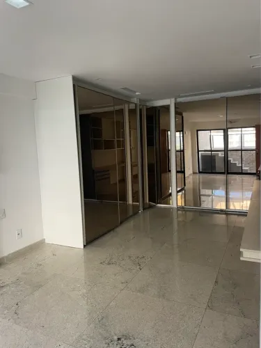 Imóvel para venda tem 313 metros quadrados com 4 quartos em Ponta Verde - Maceió - AL