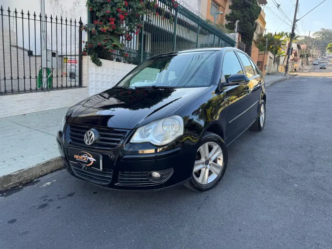 Volkswagen Polo Sedan 1.6 MI Total Flex 8V 4P 2012