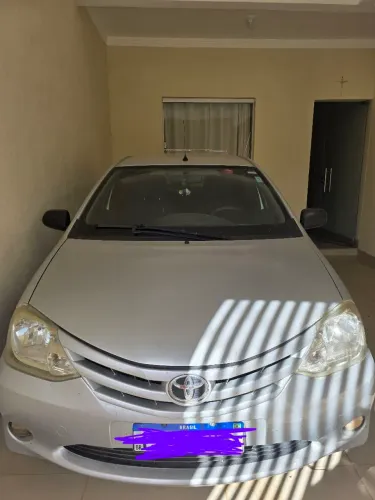 Toyota Etios X 1.3 Flex 16V 5P Mec. 2013