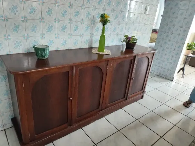Balcão de sucupira