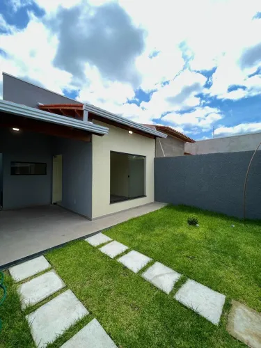 Casa à Venda no Encanto das Águas