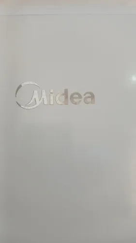 Geladeira zerada sem marcas de uso
