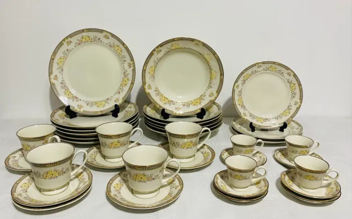 Aparelho de Jantar e Chá Antigo Porcelana Schmidt Ivory China - 36 Peças - Fio de Ouro