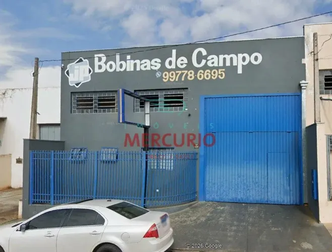 Galpão com 275 m² para locação região central de Pederneiras - SP