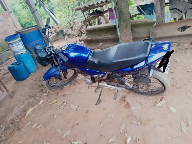Vendo moto 150 pra rodar pra lá, qualquer informação chama de pv *