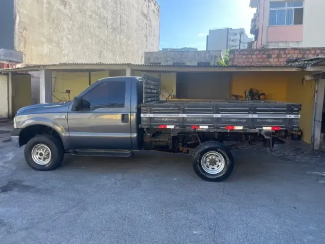 F250 XLT, pronto pra trabalhar