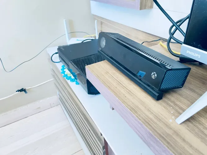 Xbox One Fat 500GB + Controle + Fonte + Kinect 